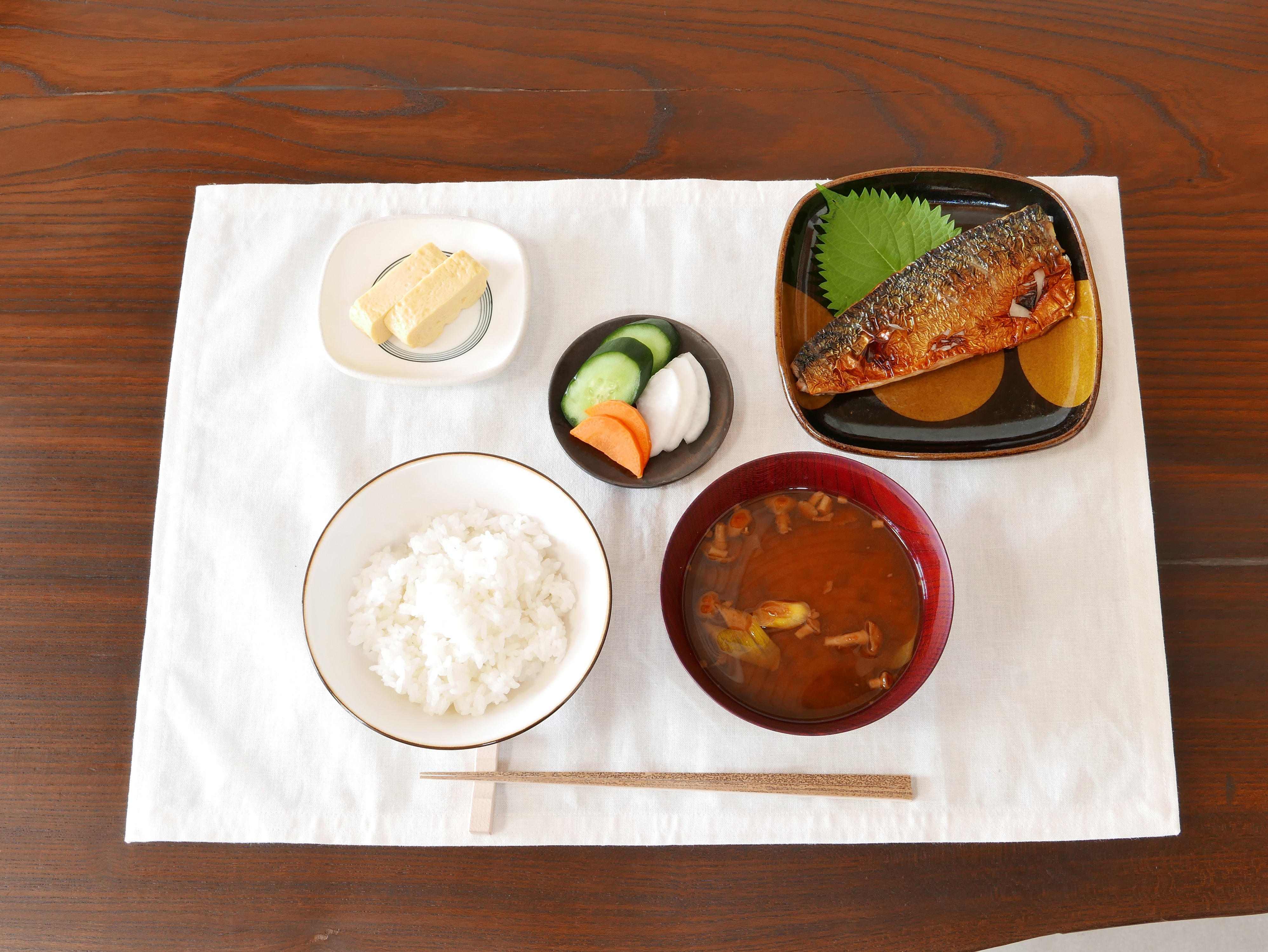 作家もの】陶芦澤｜スリップウェア 飴釉 角皿 S– ハナレアルタナ