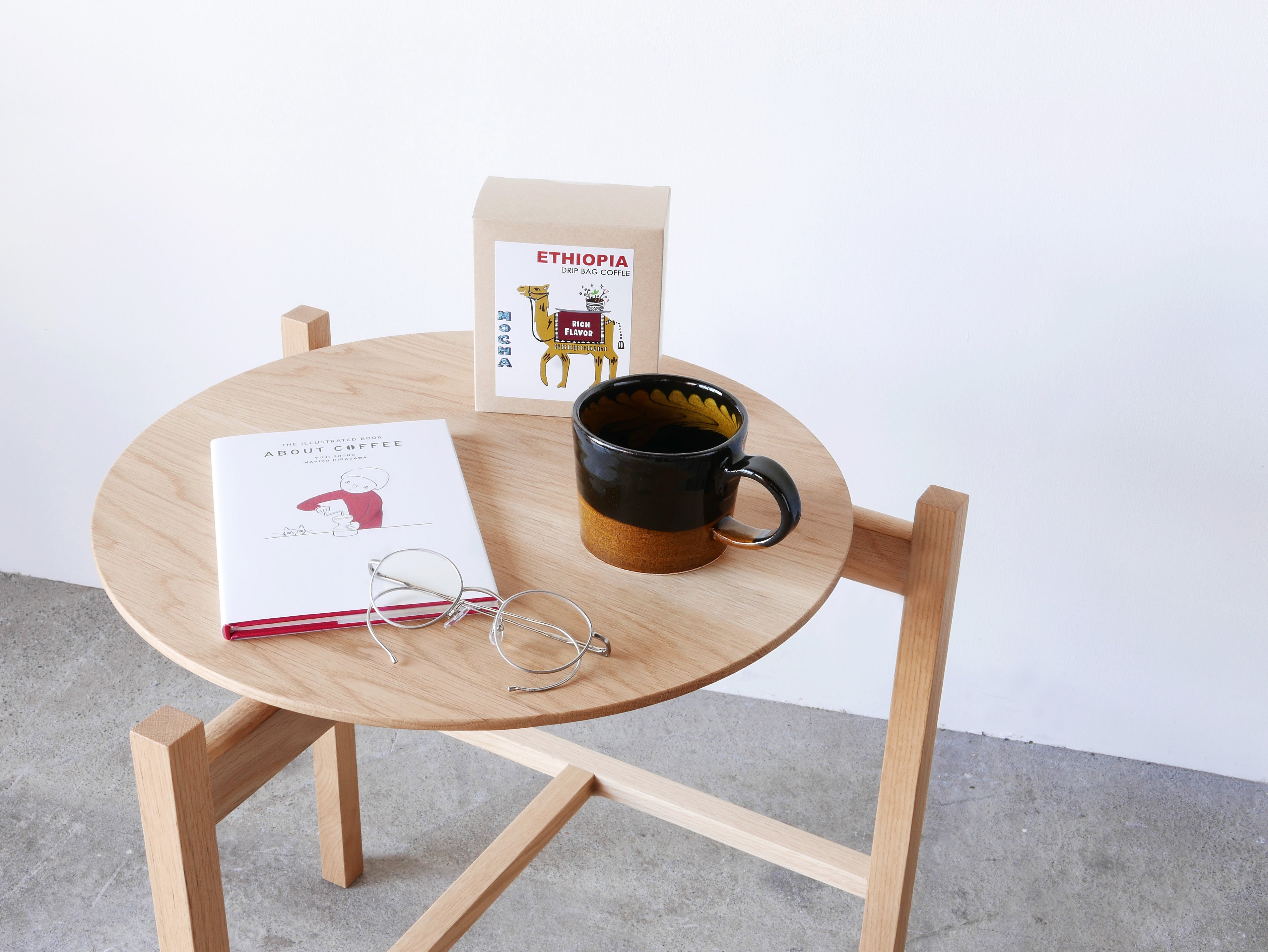 mille books｜書籍『ABOUT COFFEE コーヒーの絵本 THE ILLUSTLATED
