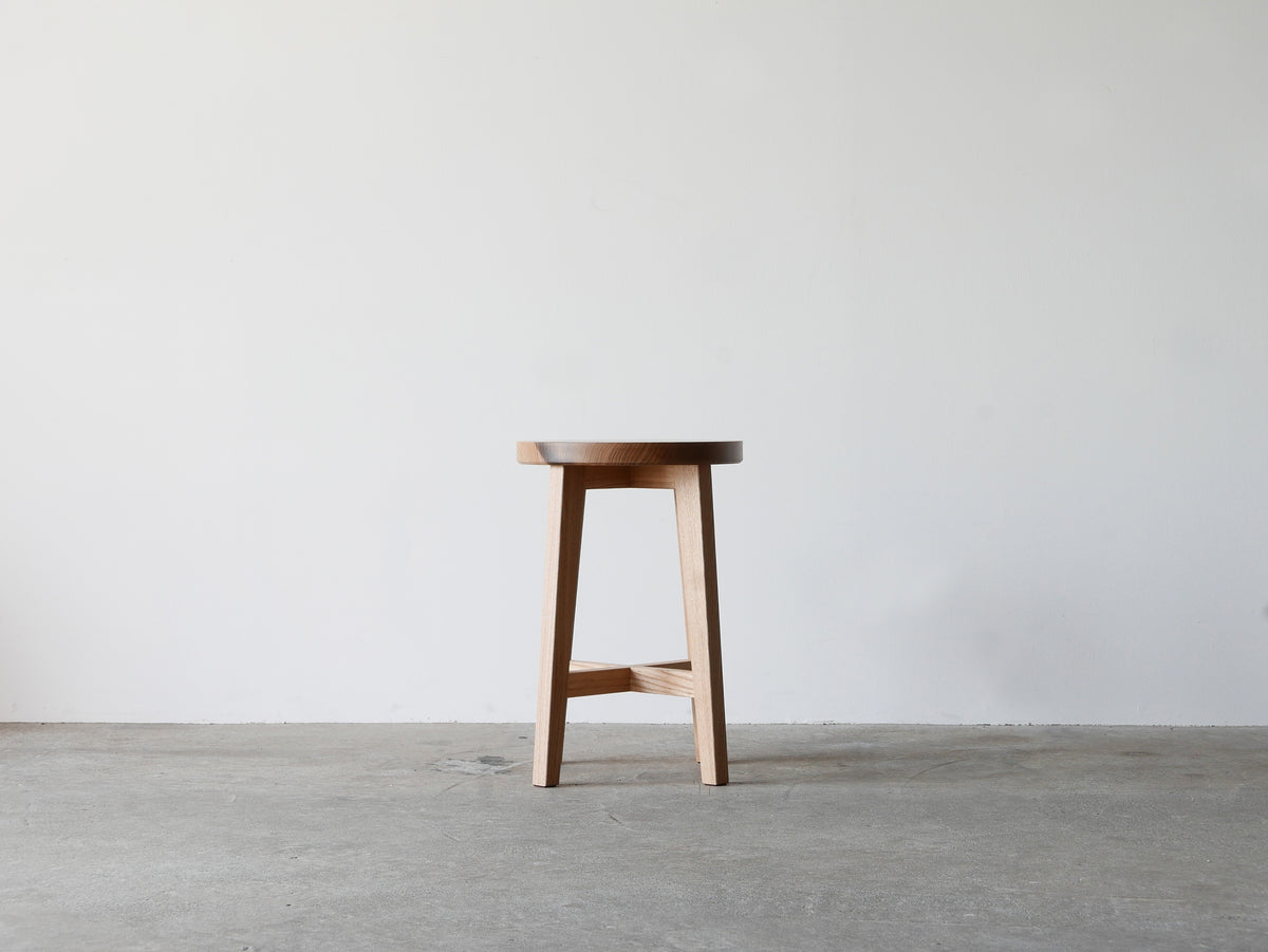 MUKU ten. mini｜「ハシキレ」丸スツール　H44cm　ホワイトオーク一枚板＜A＞