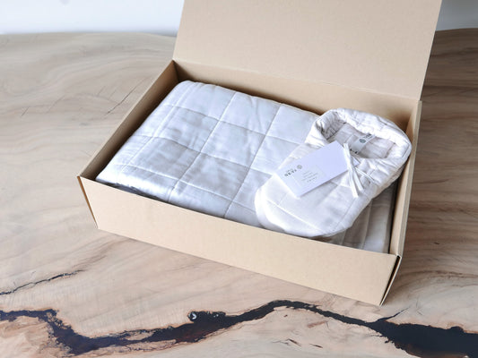 【専用BOX入り】ギフトラッピング「小さな木の輪切りや小枝のチャーム付」