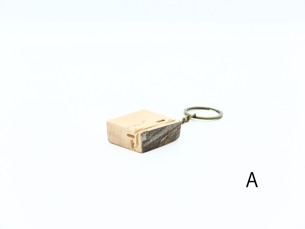 MUKU ten.mini｜「ハシキレ」キーホルダー（耳付き）　小
