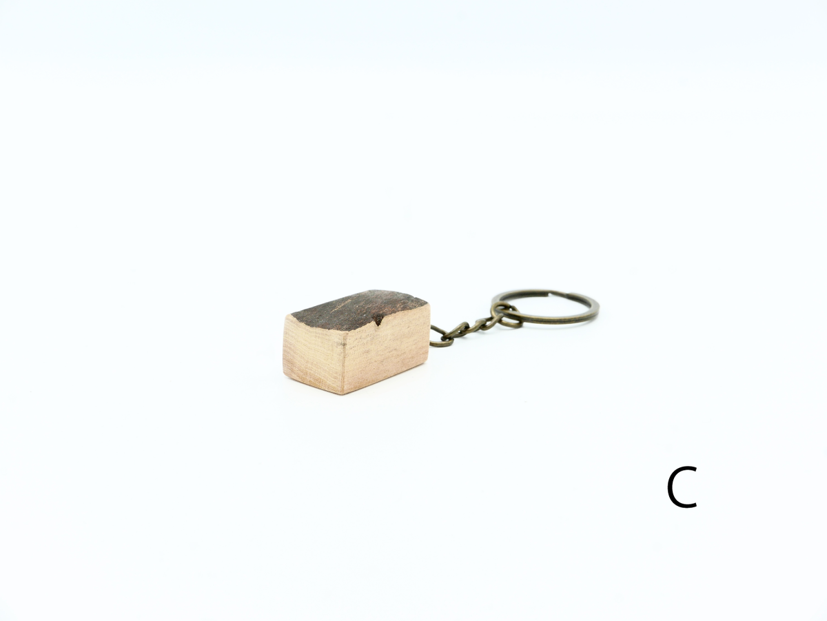 MUKU ten.mini｜「ハシキレ」キーホルダー（耳付き）　小