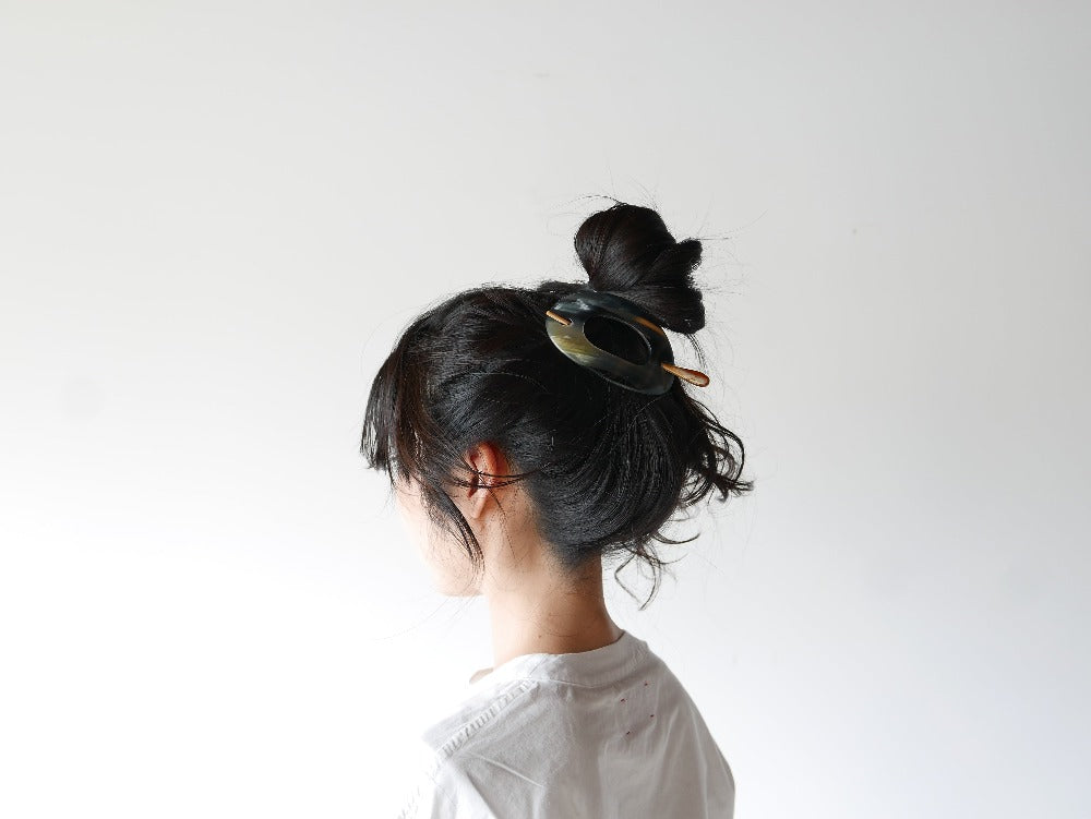 KOST KAMM｜Hair ｃlip with stick　No.9436　水牛角　マジェステ